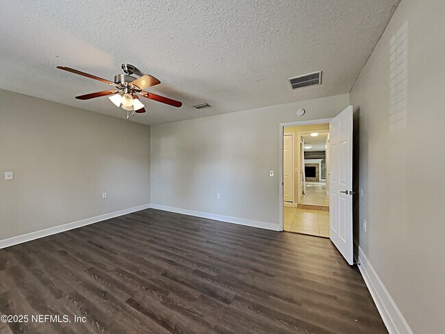 Building Photo - 3169 Indian Dr