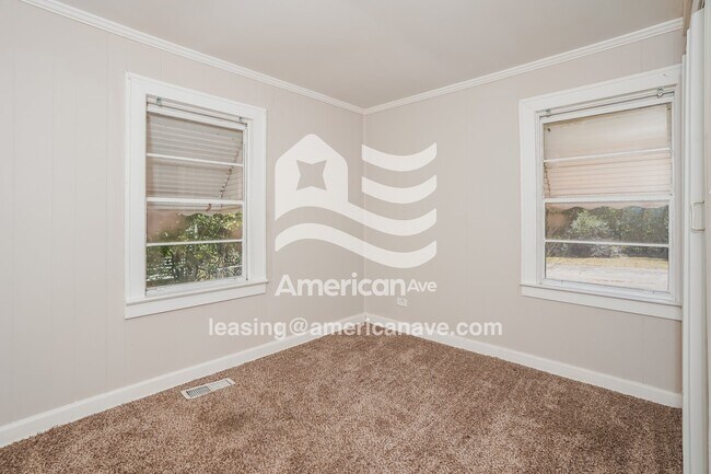 Building Photo - 1279 Ramona Ave