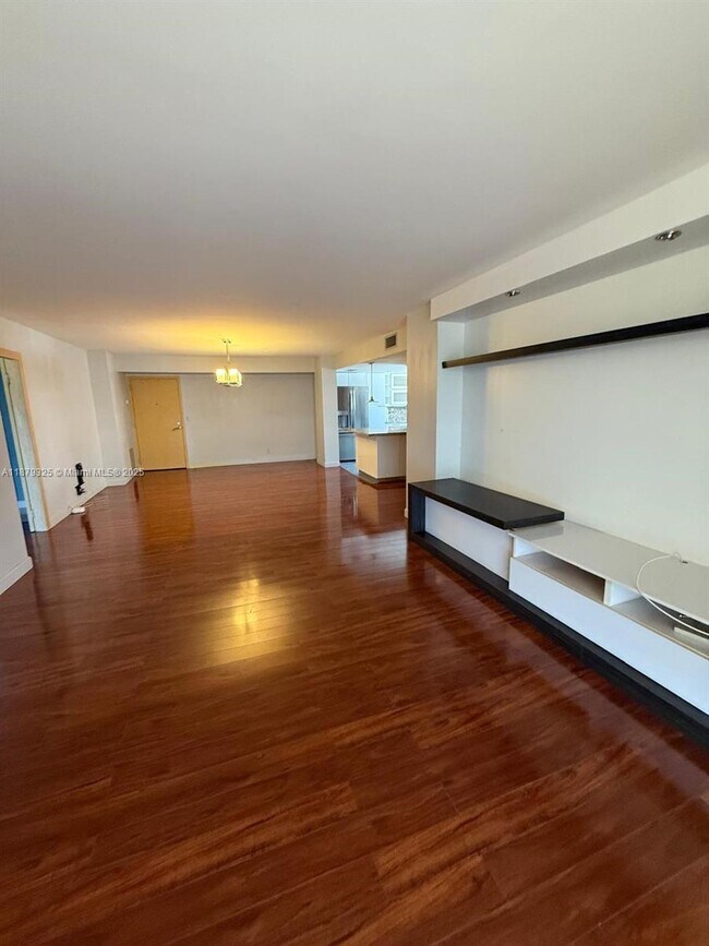 Building Photo - 1500 S Ocean Dr