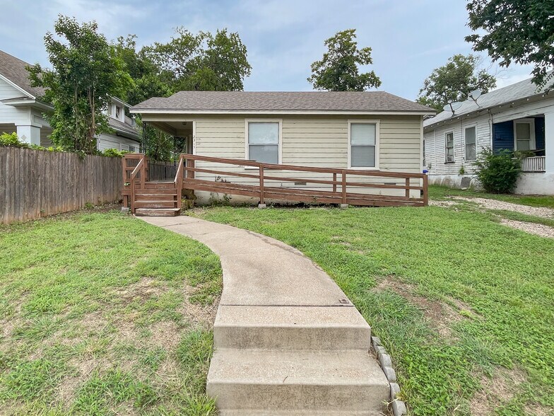 Primary Photo - 2313 Morrow Ave
