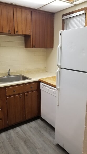 Building Photo - 2772 University Ave