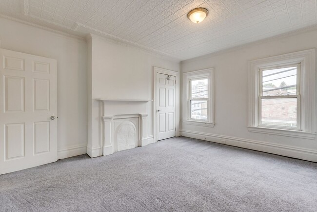 Building Photo - 836 Industry St