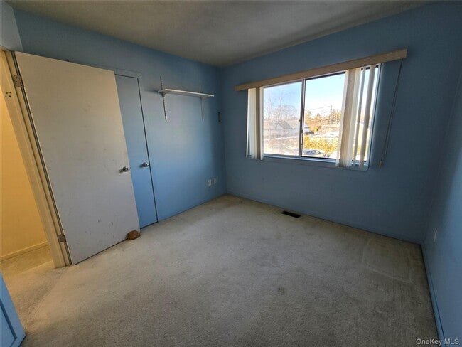 Building Photo - 220 Montauk Hwy