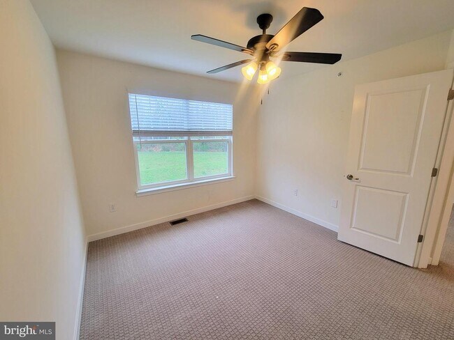 Building Photo - 1842 Boulder Dr