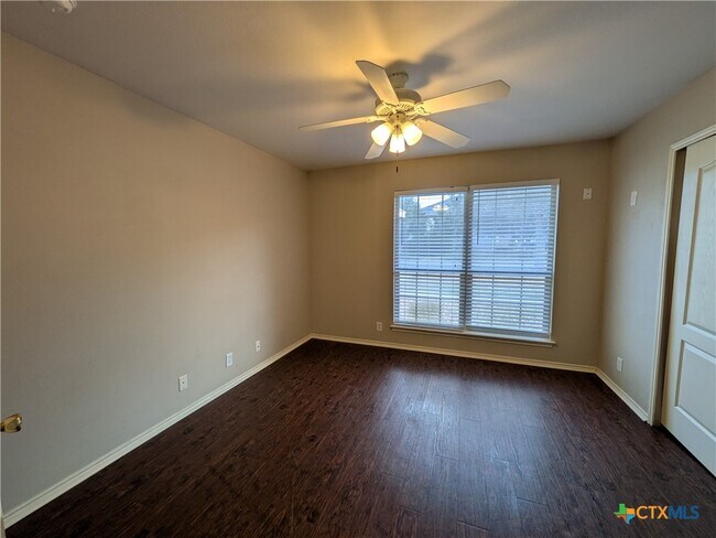 Building Photo - 2614 Dove Crossing Dr