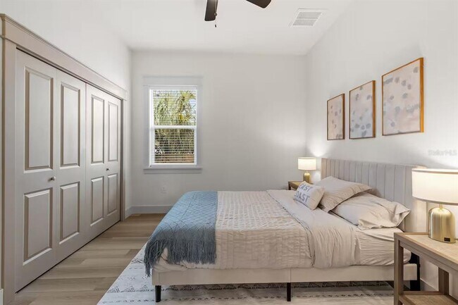 Building Photo - 2407 Harper St