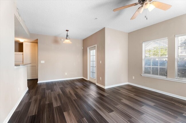 Building Photo - 575 Oakleaf Plantation Pkwy