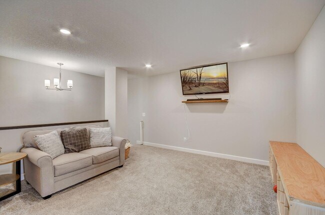 Building Photo - 1203 Lower 143rd St E