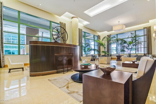 Building Photo - 1431 Riverplace Blvd