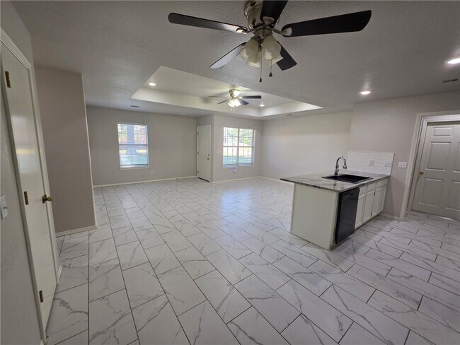 Building Photo - 809 Kinkade Pl
