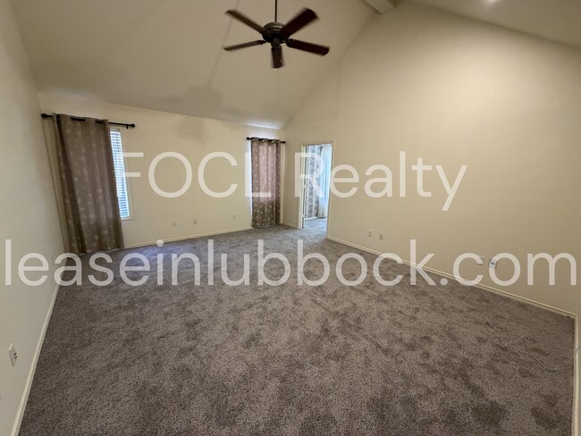 Building Photo - 3/2/2 - Garden Home