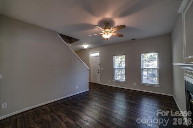Building Photo - 6434 Gatesville Ln