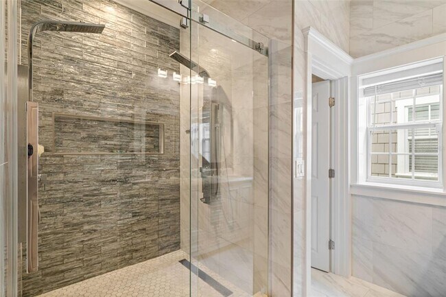 Building Photo - 5362 Chatas Ln
