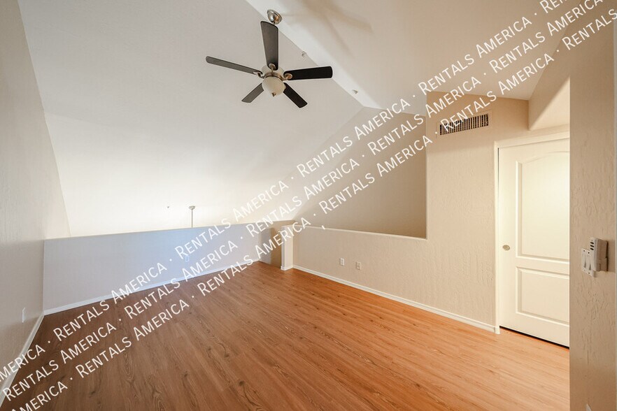 Building Photo - 3716 E University Dr