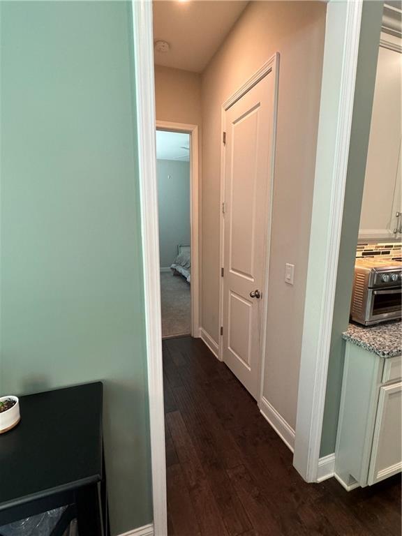 Building Photo - 512 Edgewater Dr