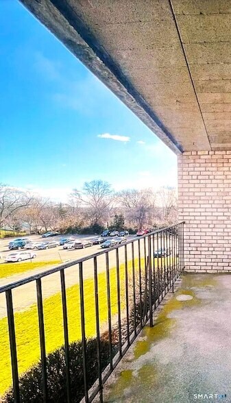 Building Photo - 308 Meadowside Rd
