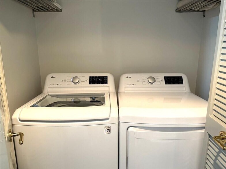 Building Photo - 75 14th St NE