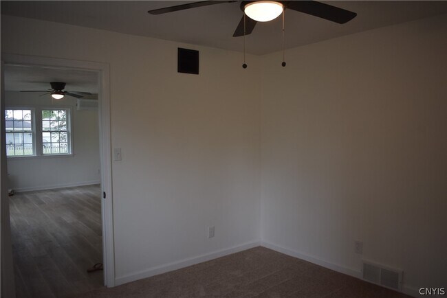 Building Photo - 9010 Kennedy Ln