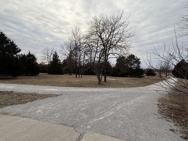 Building Photo - Gorgeous 3 Bedroom 2 Bathroom House!