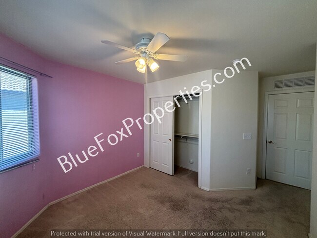 Building Photo - 7135 S Oakbank Dr