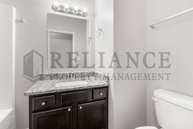 Building Photo - 1615 E Horstmann Ct