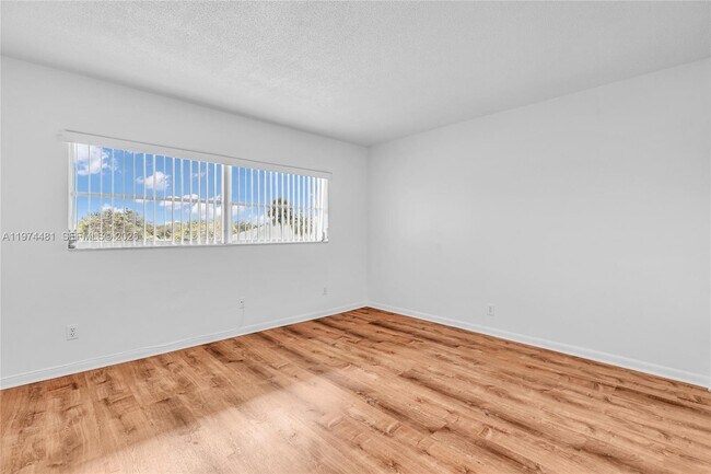 Building Photo - 4200 NW 3rd Ct