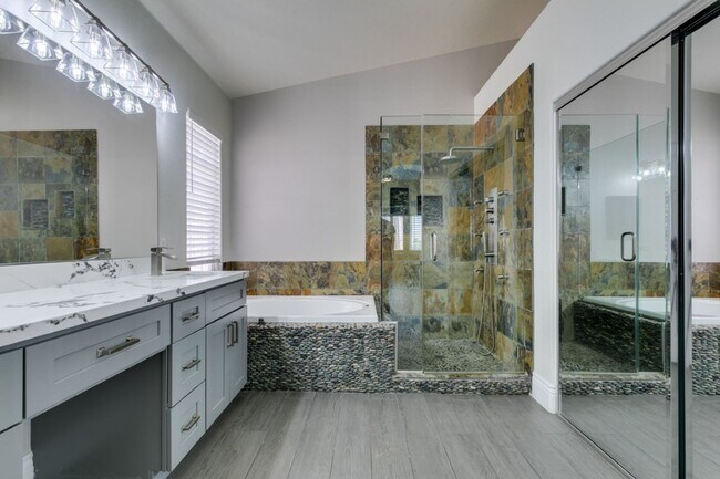 Building Photo - 10002 Long Barrow Ct