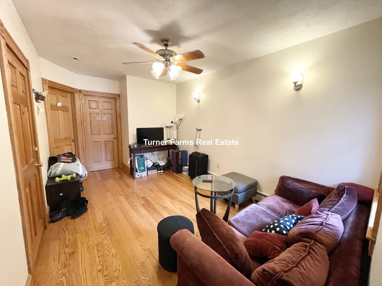 Primary Photo - 5A Phillips St
