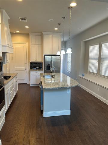 Building Photo - 1066 James Ct