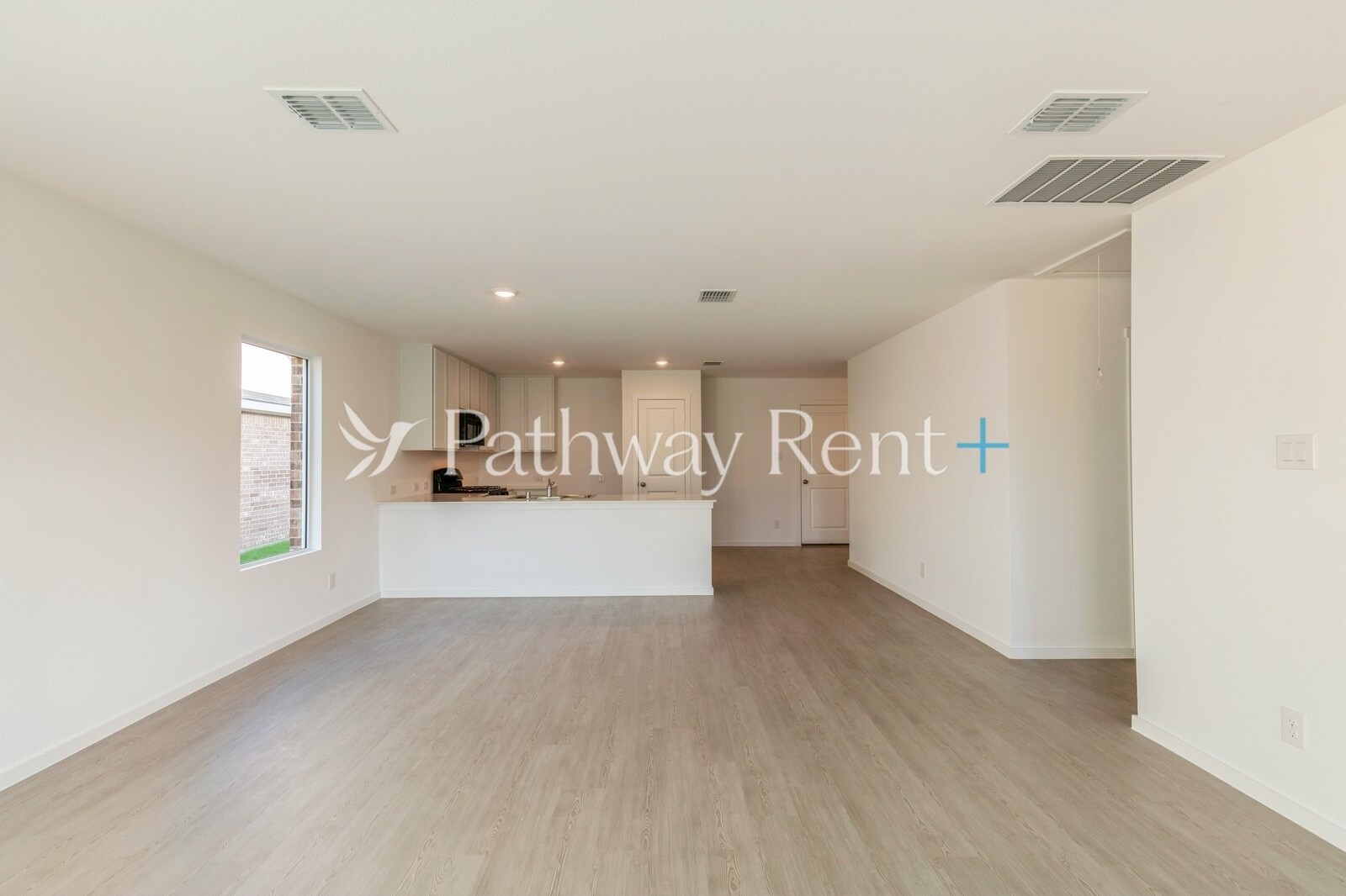 Building Photo - 1255 Falcon Hts Dr