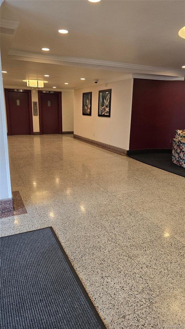 Building Photo - 20 Secor Pl