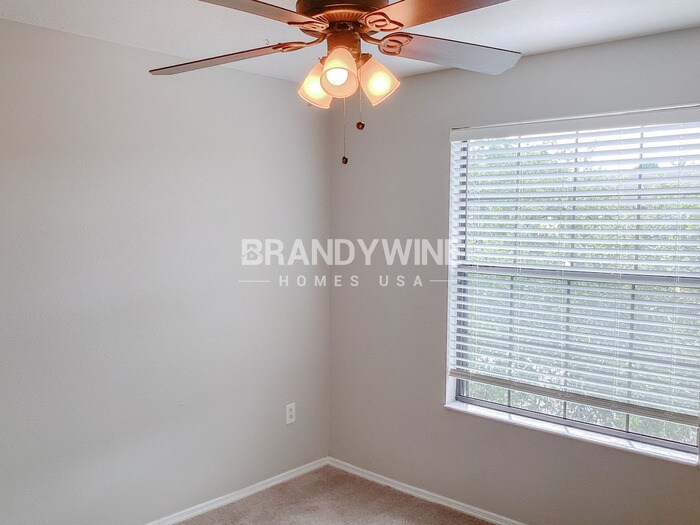 Building Photo - 2627 Oleander Lakes Dr