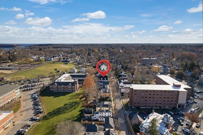 Building Photo - 105-107 Richards