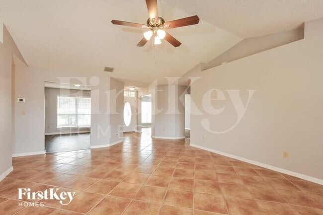 Building Photo - 20 Bickwick Ln