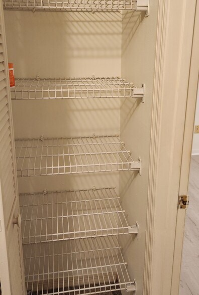 Building Photo - 3705 S Lake Orlando Pky