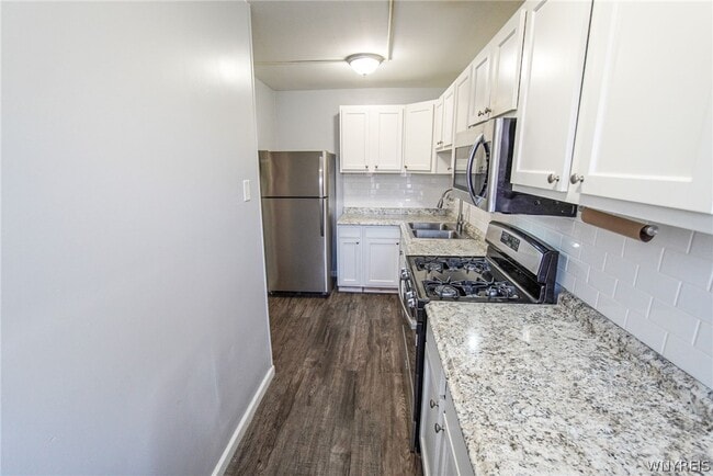 Building Photo - 1225 Hertel Ave