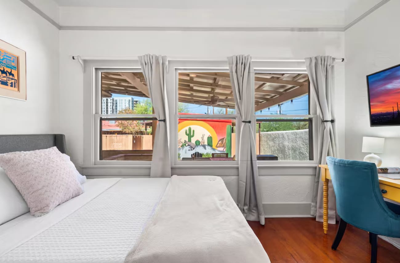 Master bedroom - 311 N 3rd Ave