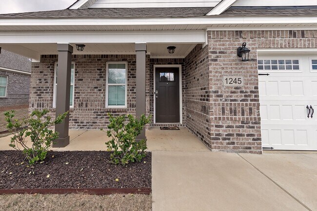 Building Photo - Home for rent in Prattville