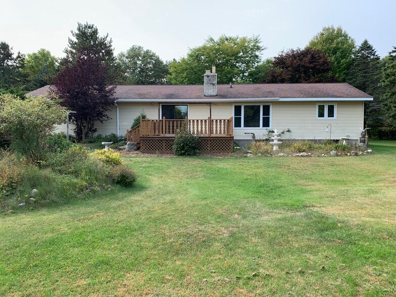 Backyard - N2118 Schacht Rd