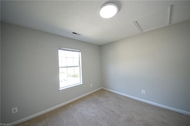 Building Photo - 102 Pelican Cove