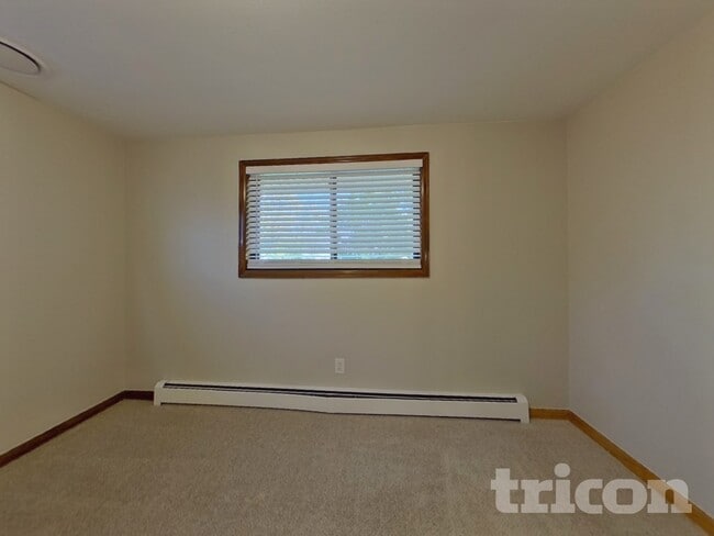 Building Photo - 4486 S Utica St