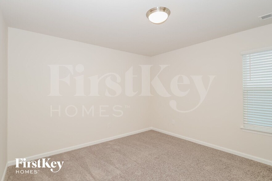 Building Photo - 17 Wild Lily Dr