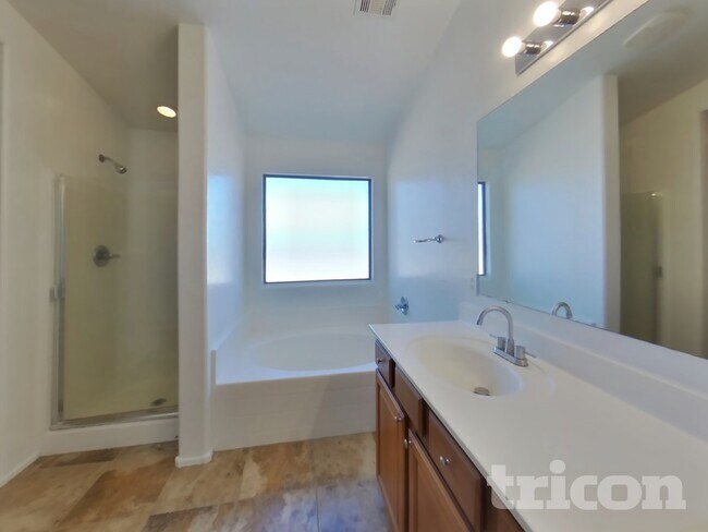 Building Photo - 24401 N Lost Dutchman Way