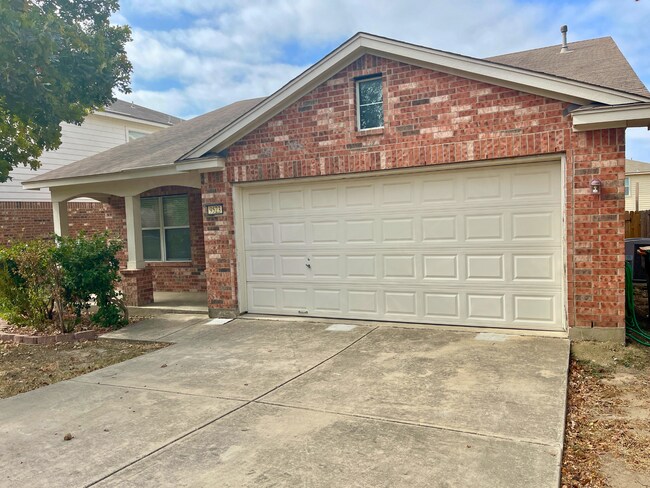 Building Photo - Move-In Special. ½ off the first full month's rent with a 12-month lease.