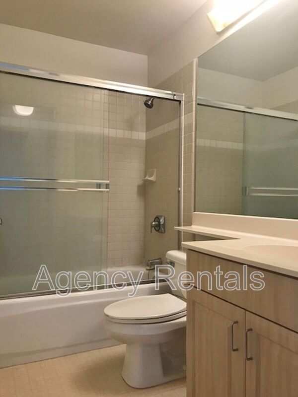 Building Photo - 92-1465 Aliinui Dr