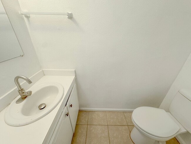 Building Photo - Myrtle Beach - 2 Bedroom / 1.5 Bathroom Townhome