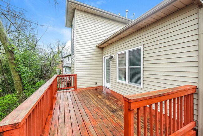 Building Photo - 4956 Alexis Dr