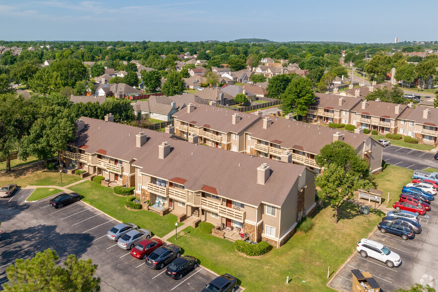 Building Photo - Chardonnay Apartments