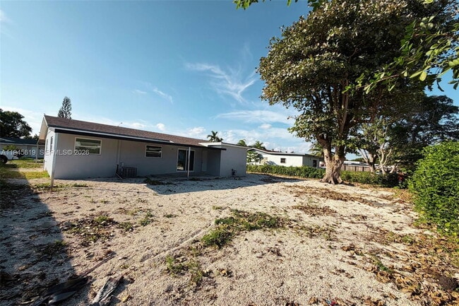 Building Photo - 14313 SW 110th Ave