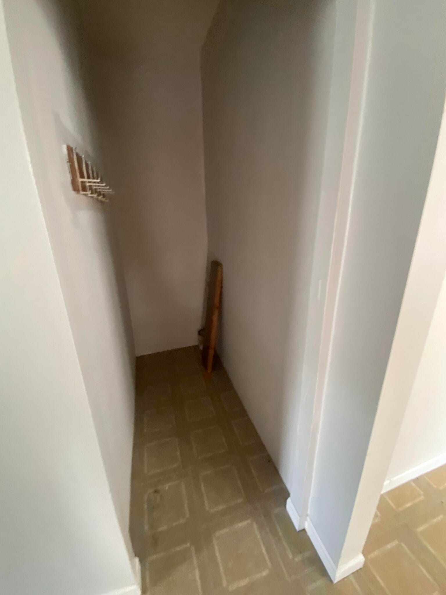 Building Photo - 112 E Fourth St